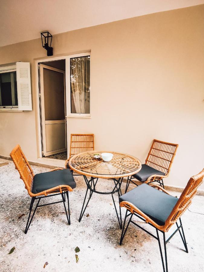 Explore Greece From Apartment With Private Garden Chalkís 外观 照片